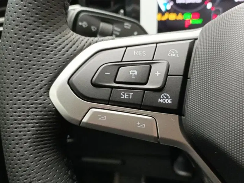 Volkswagen Tiguan nuova a Milano (11)