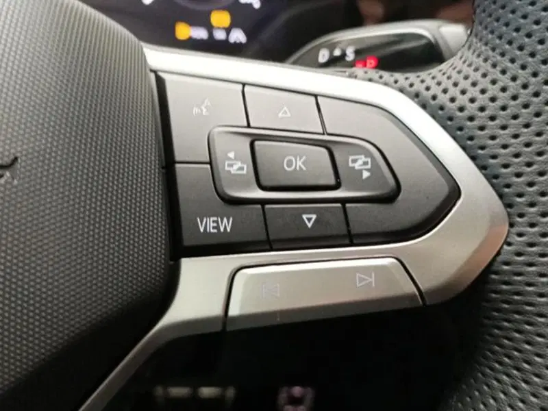 Volkswagen Tiguan nuova a Milano (12)