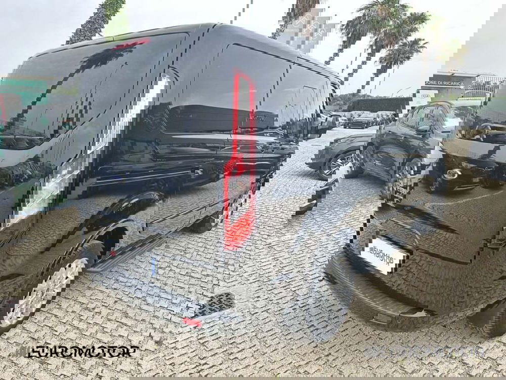 Ford Tourneo Custom usata a Bari (5)