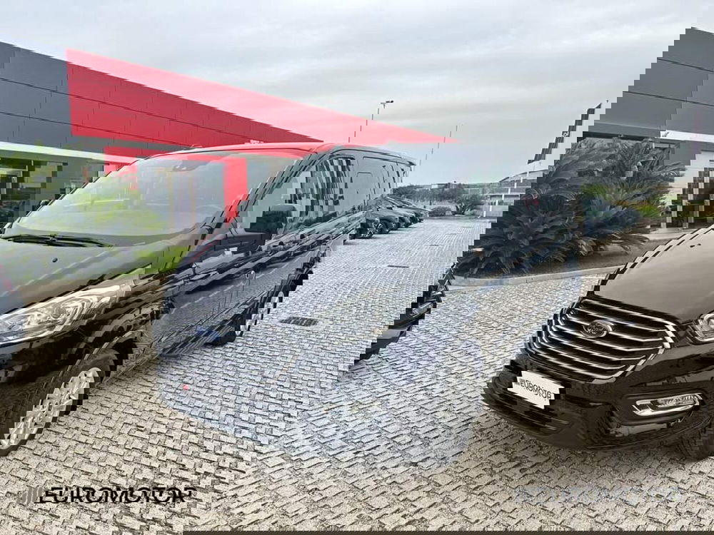 Ford Tourneo Custom usata a Bari