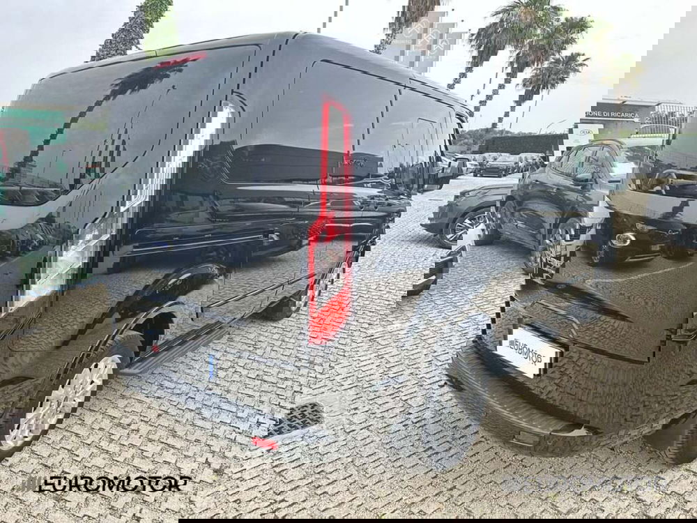 Ford Tourneo Custom usata a Bari (5)