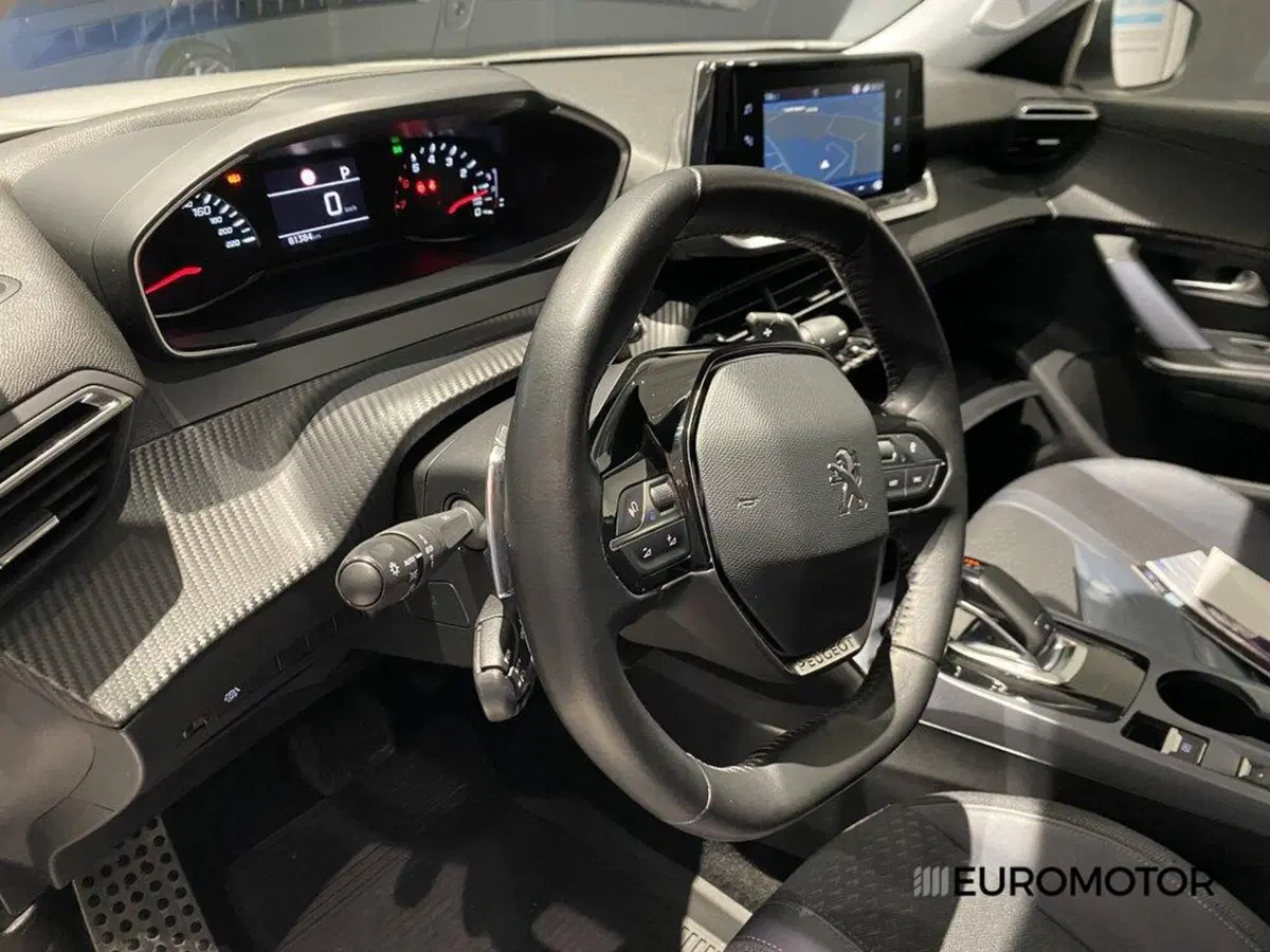 Peugeot 2008 usata a Bari (13)