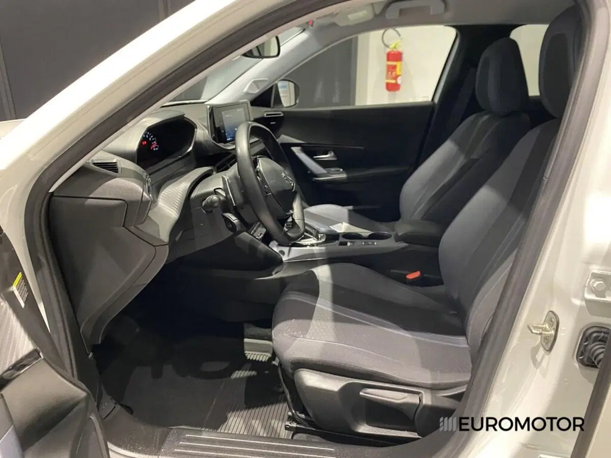 Peugeot 2008 usata a Bari (14)