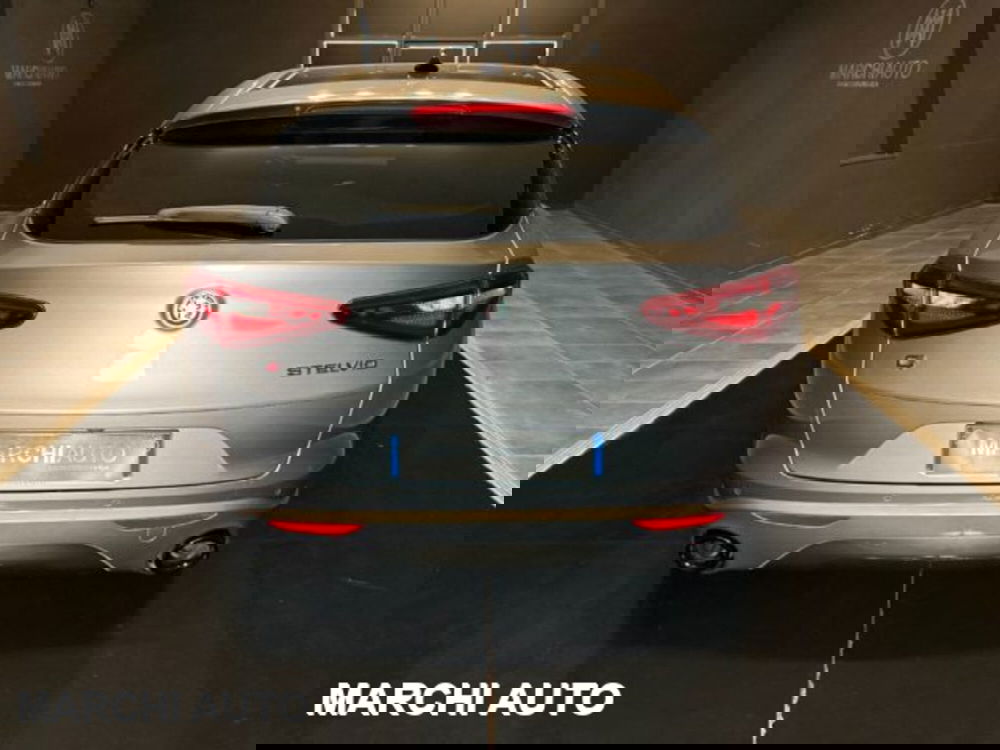 Alfa Romeo Stelvio usata a Perugia (6)