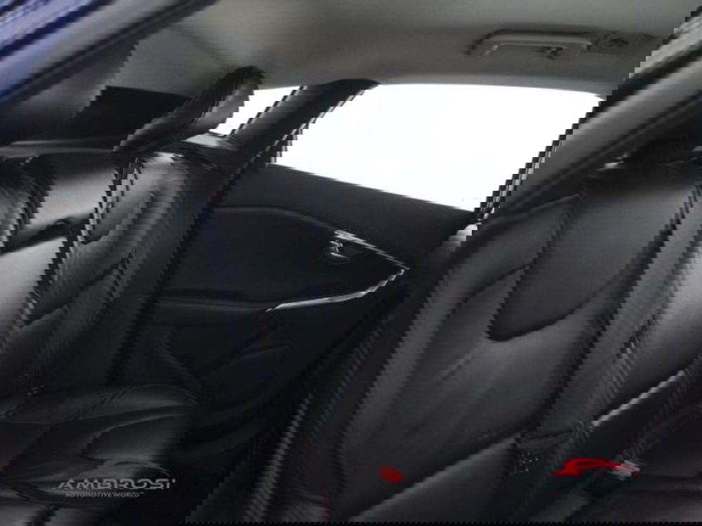 Volvo V40 Cross Country usata a Perugia (11)