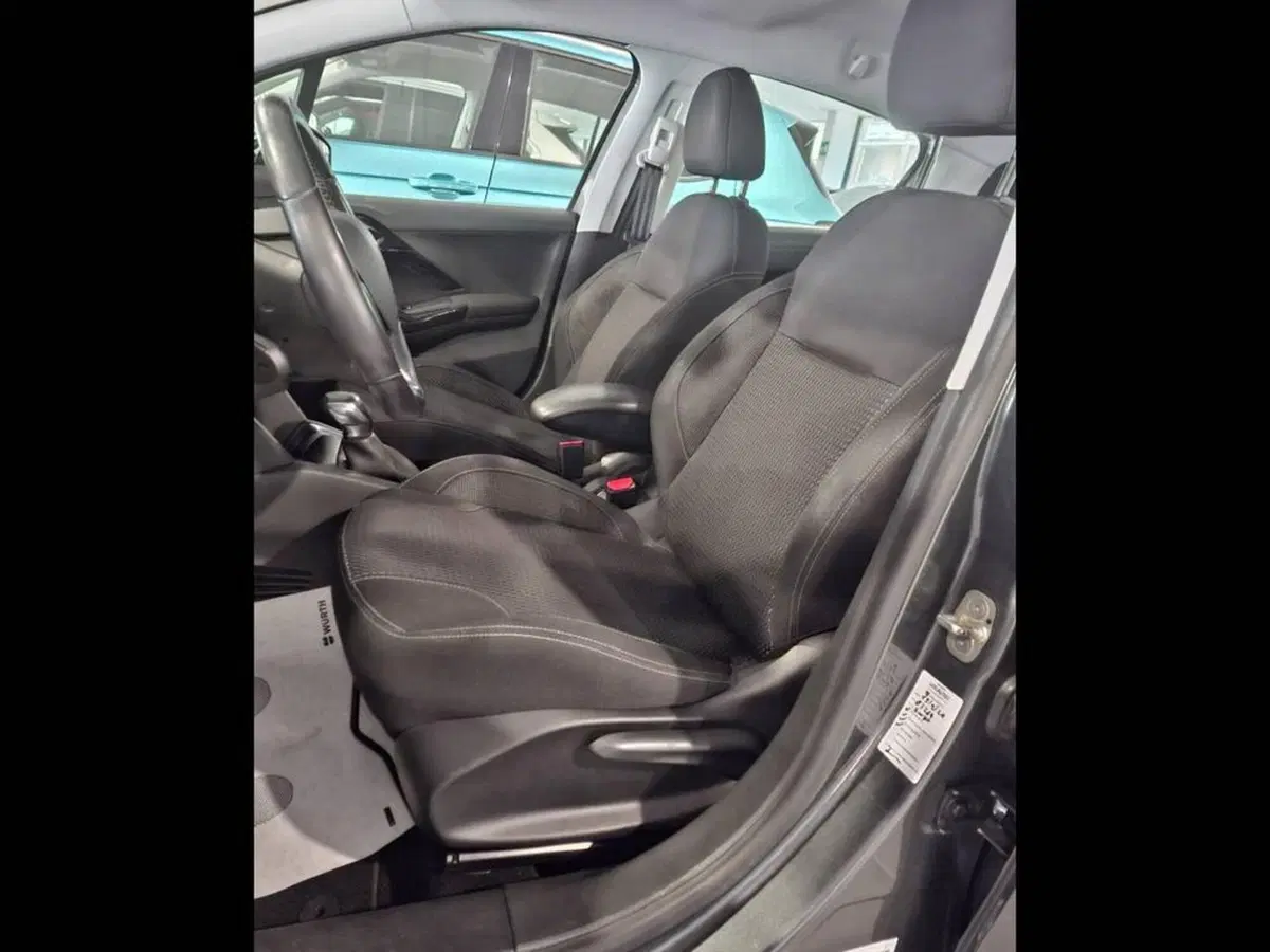 Peugeot 208 usata a Torino (12)
