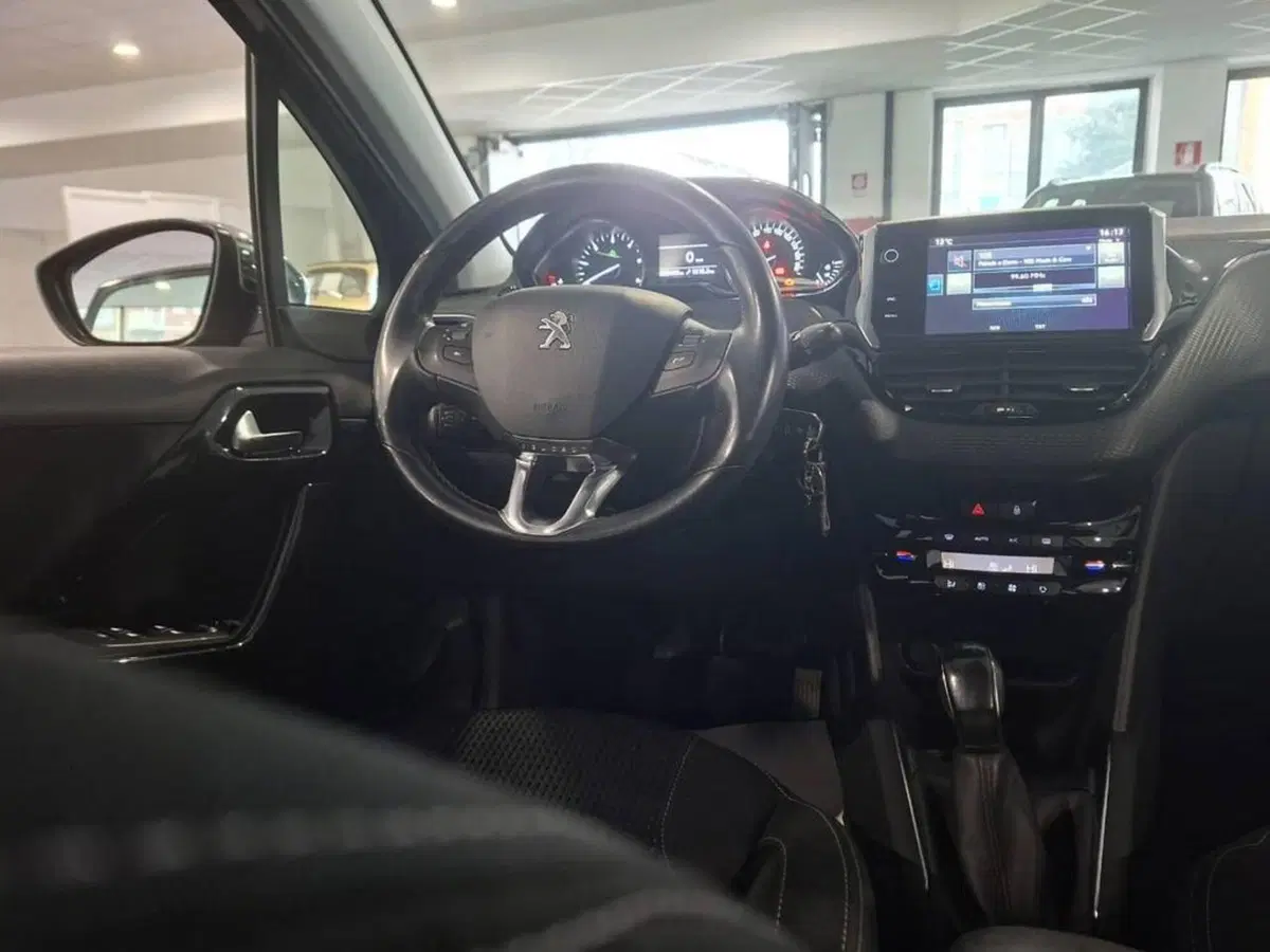 Peugeot 208 usata a Torino (8)