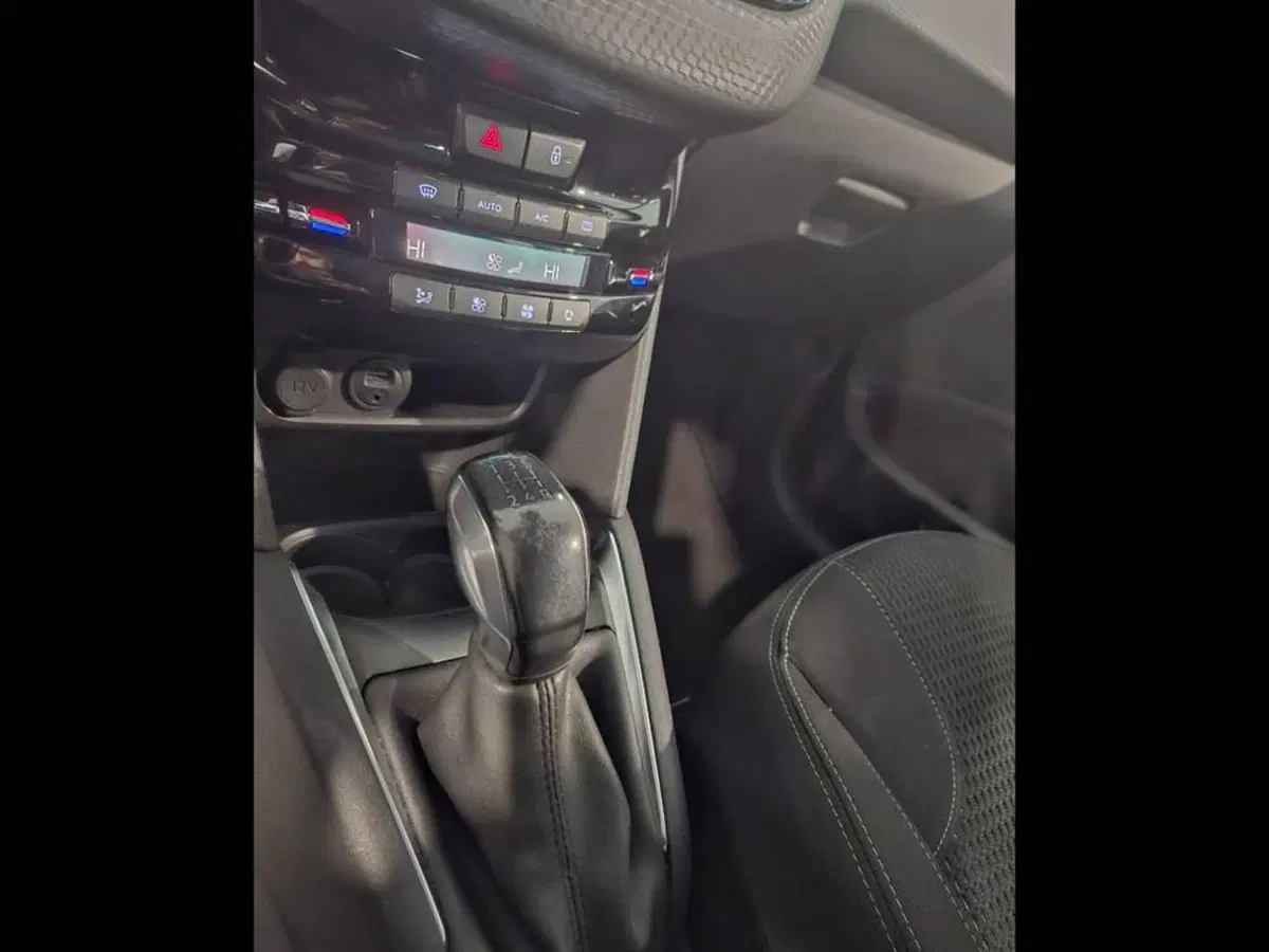 Peugeot 208 usata a Torino (9)
