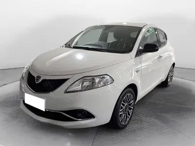 Lancia Ypsilon 1.2 69 CV 5 porte Gold del 2016 usata a Torino