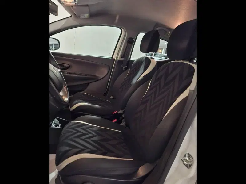 Lancia Ypsilon usata a Torino (14)