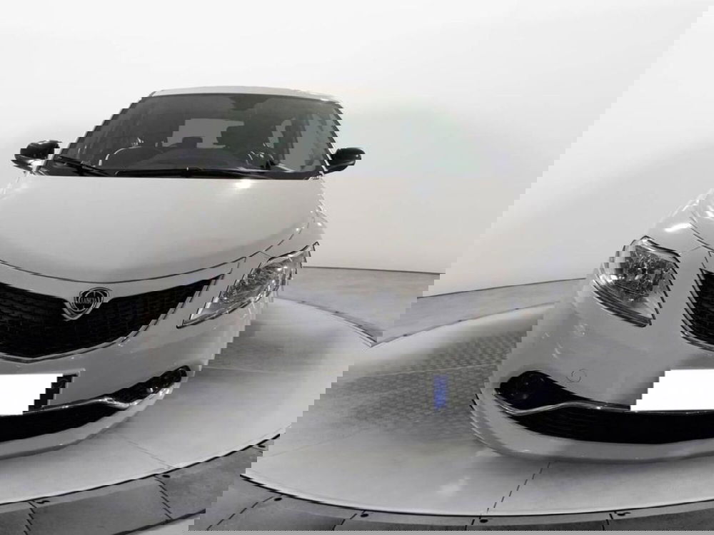 Lancia Ypsilon usata a Torino (2)