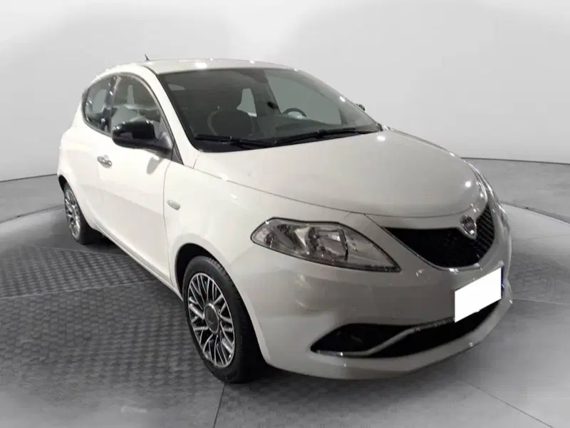 Lancia Ypsilon usata a Torino (3)