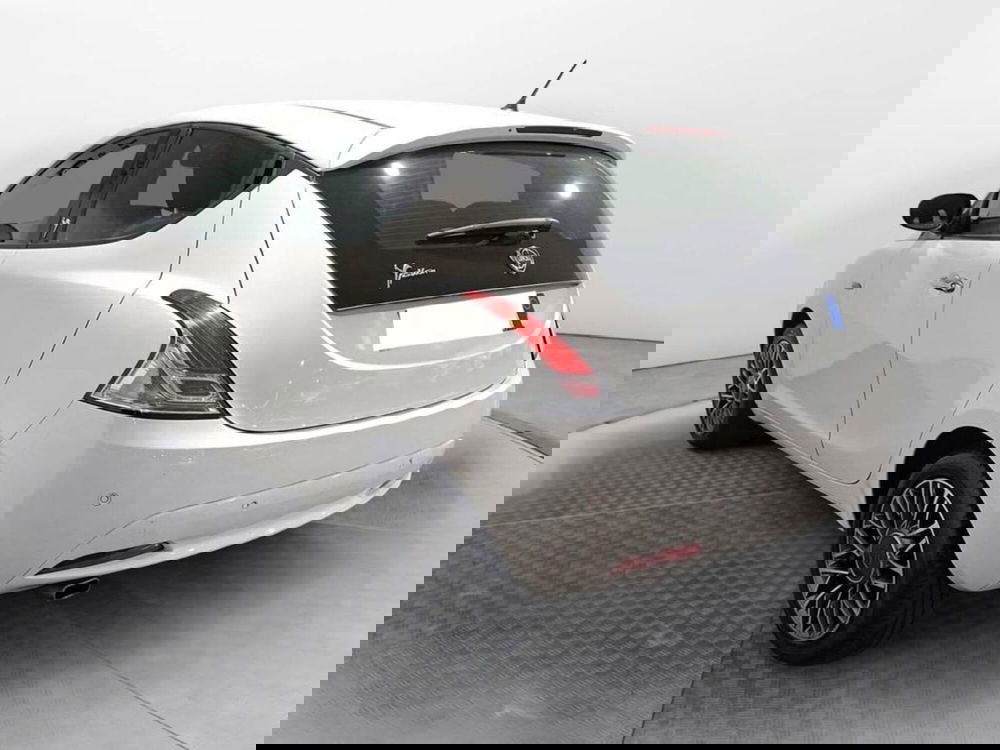 Lancia Ypsilon usata a Torino (4)