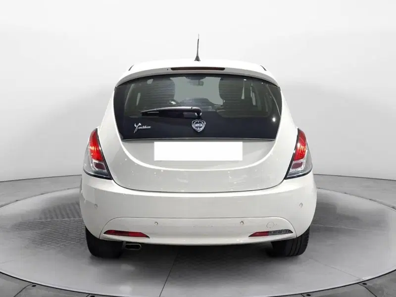 Lancia Ypsilon usata a Torino (5)