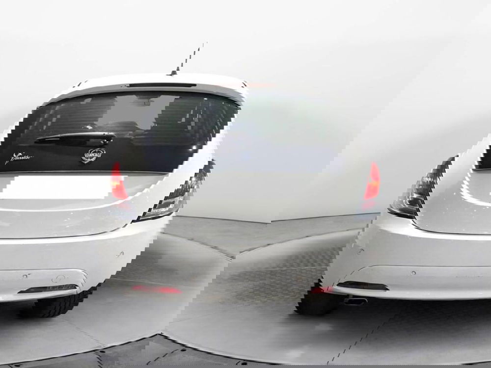 Lancia Ypsilon usata a Torino (5)