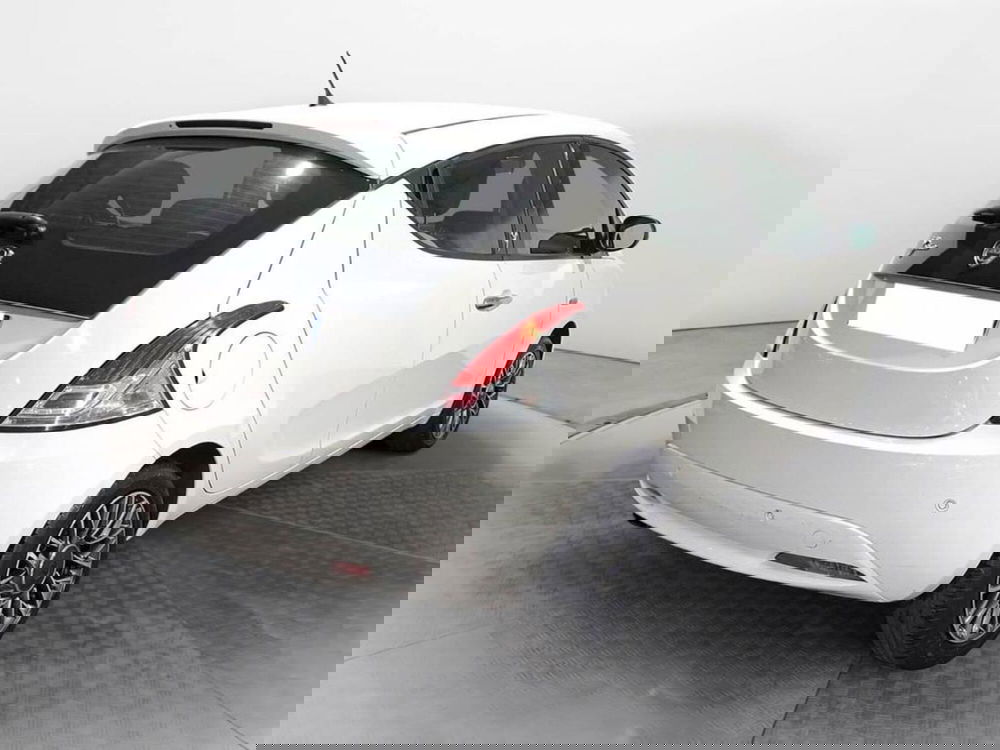 Lancia Ypsilon usata a Torino (6)