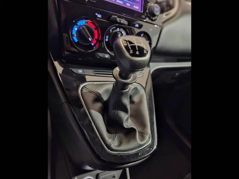 Lancia Ypsilon usata a Torino (9)