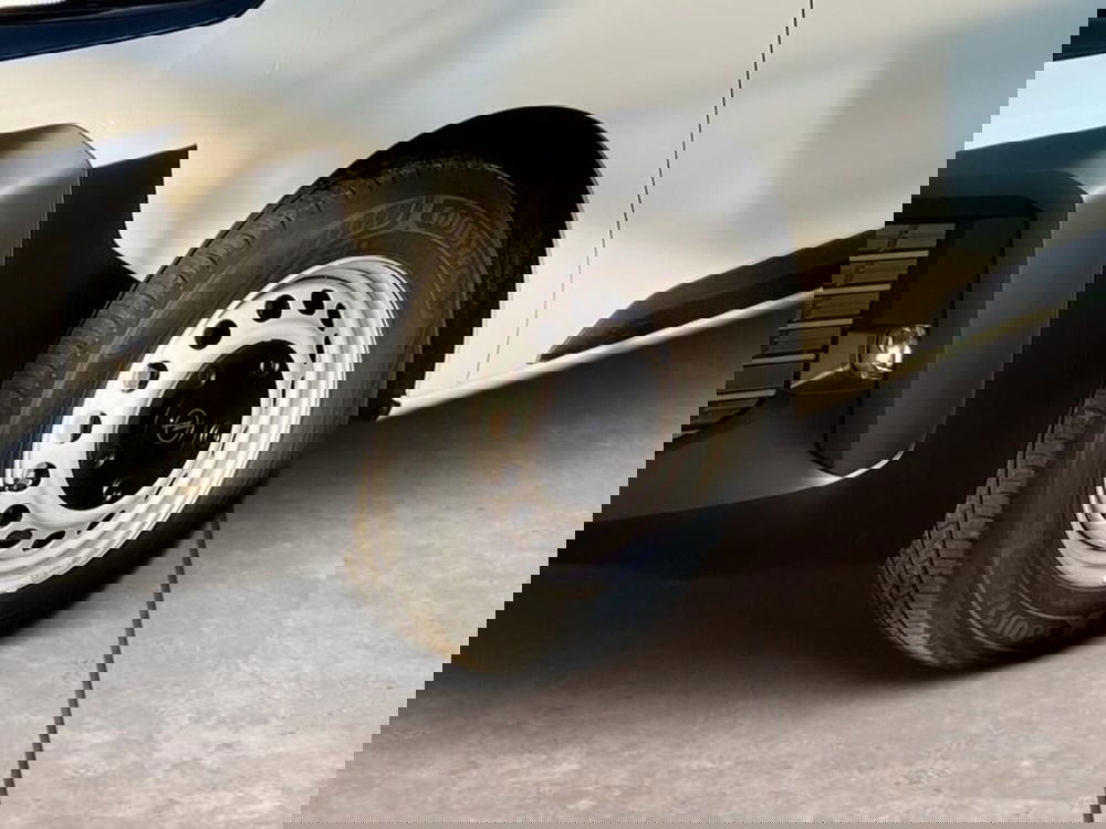 Opel Vivaro Furgone nuova a Torino (15)