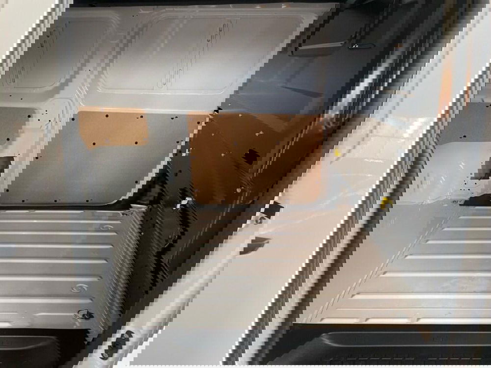 Opel Vivaro Furgone nuova a Torino (8)