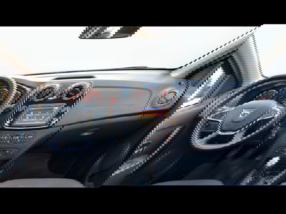 Dacia Sandero usata a Varese (4)