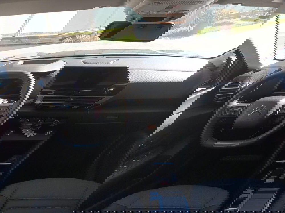 Citroen C4 nuova a Bari (9)