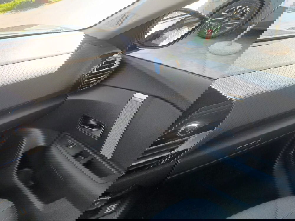 Citroen C4 nuova a Bari (13)