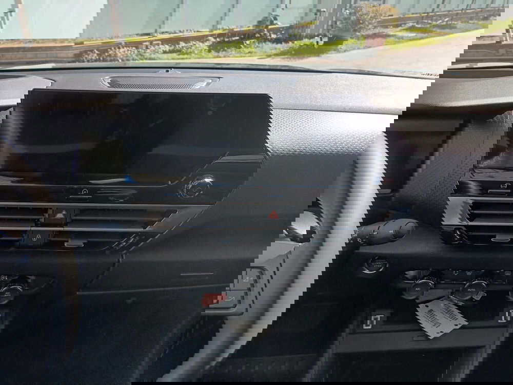 Citroen C4 nuova a Bari (10)