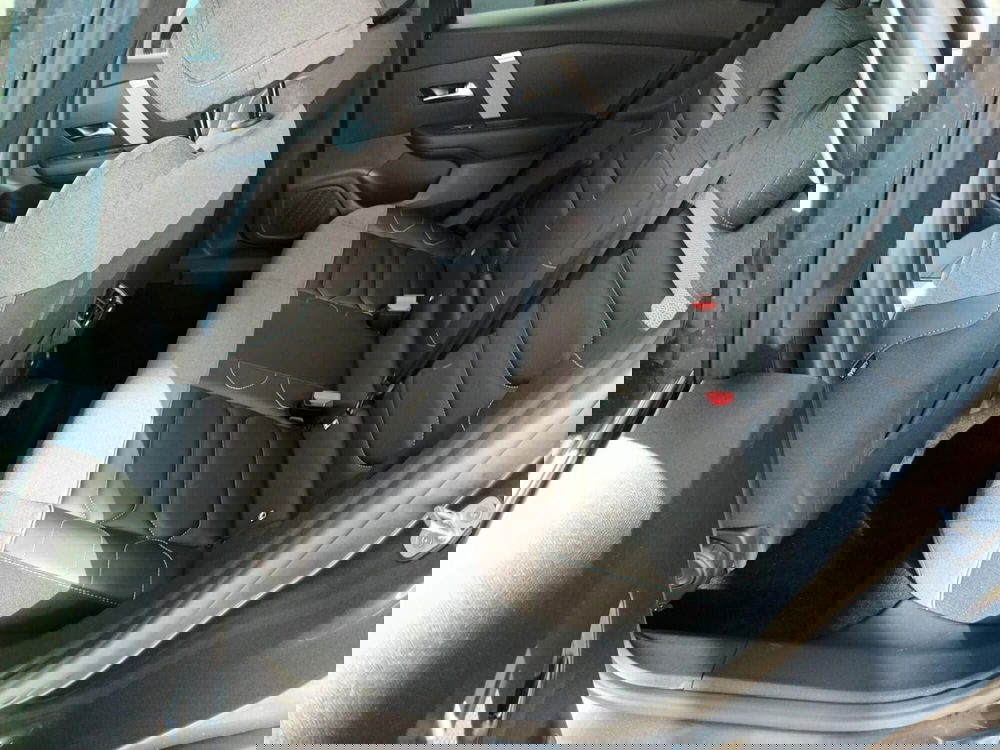 Citroen C4 nuova a Bari (16)