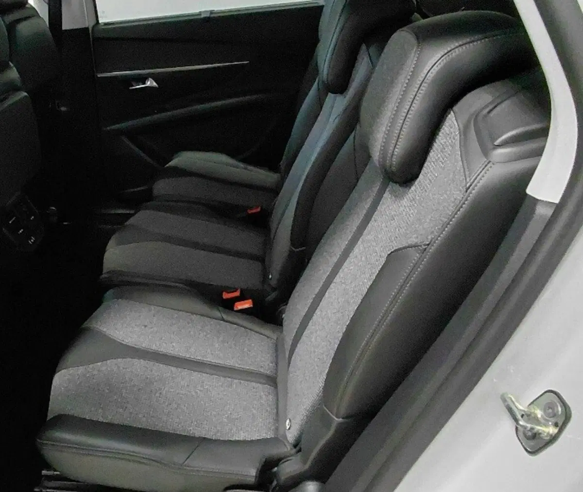 Peugeot 5008 usata a Cosenza (12)
