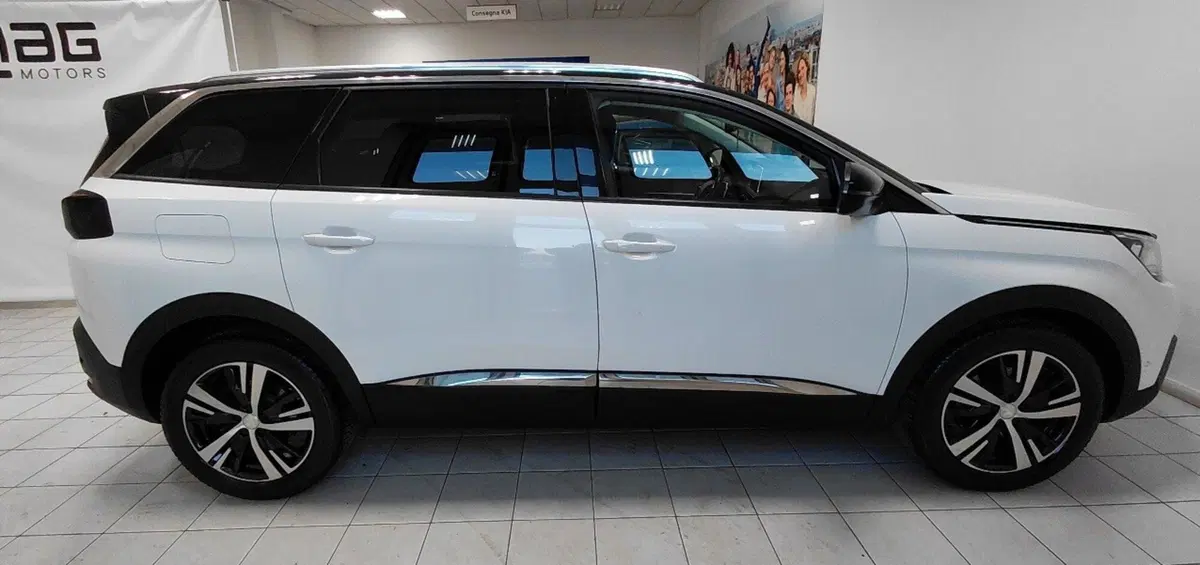 Peugeot 5008 usata a Cosenza (8)