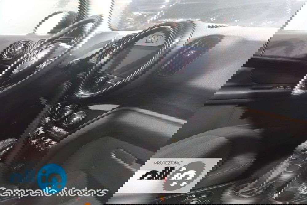 MINI Mini Countryman usata a Venezia (14)