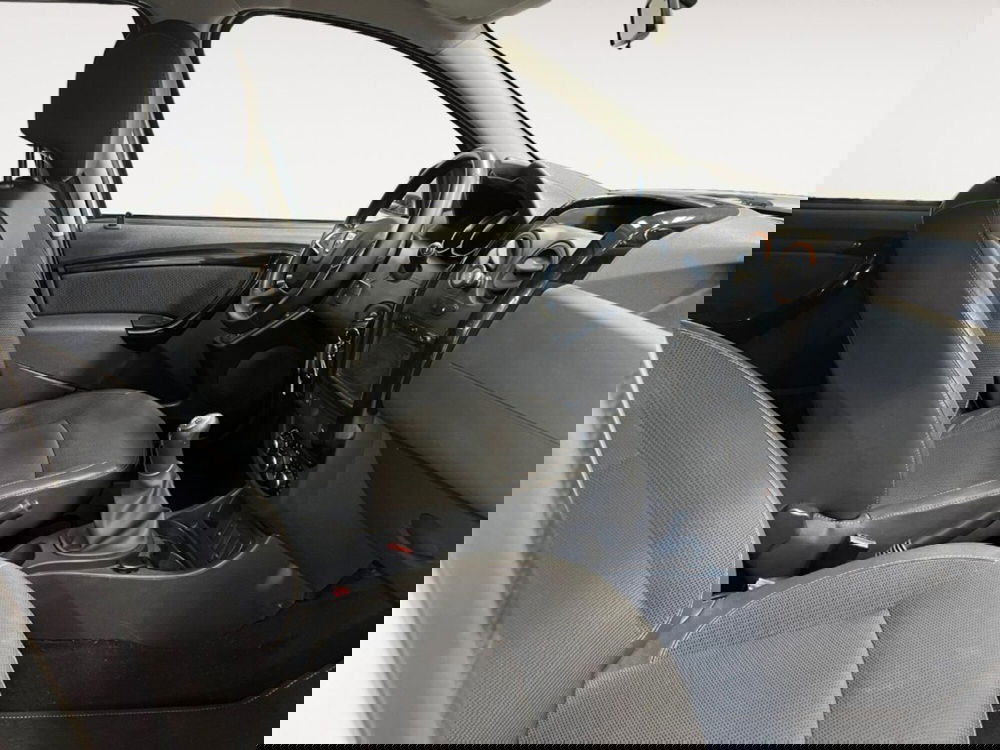 Dacia Duster usata a Verona (8)