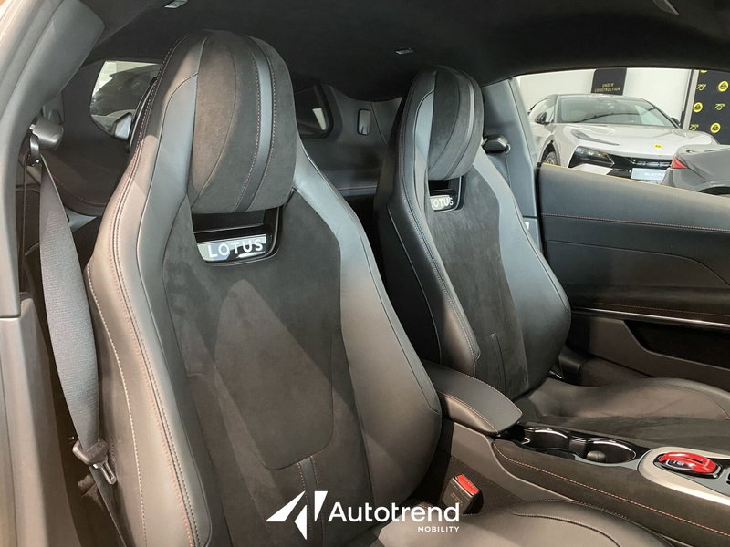 Lotus Emira usata a Bari (10)