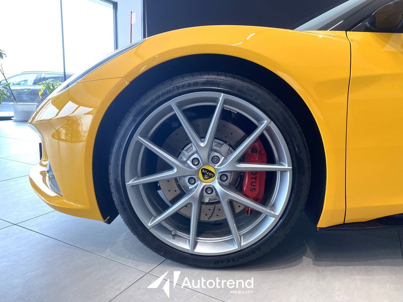 Lotus Emira usata a Bari (5)