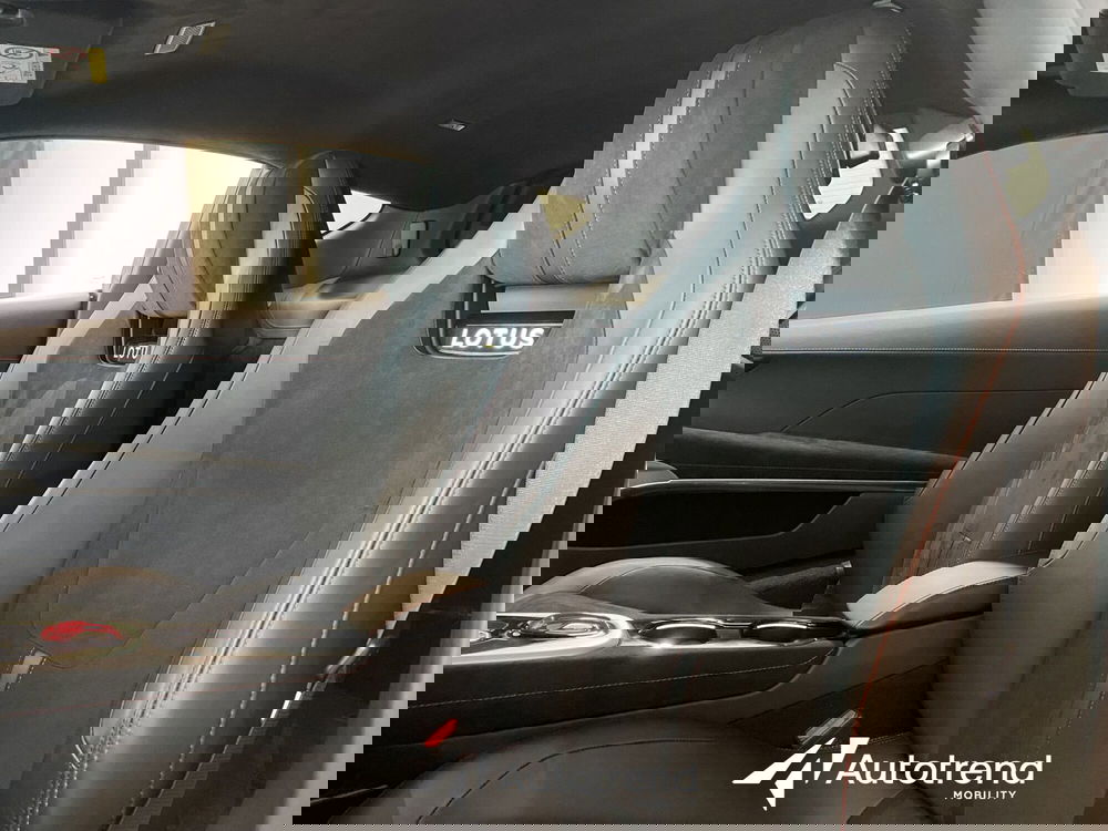 Lotus Emira usata a Bari (7)