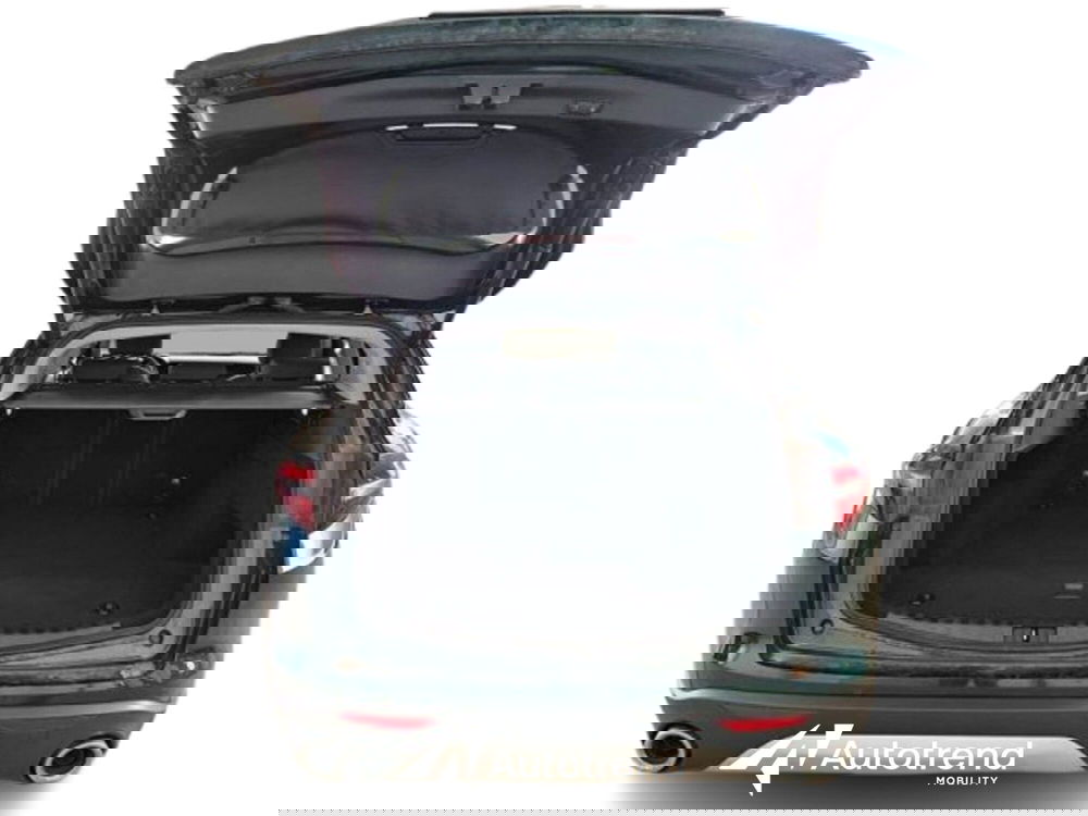 Alfa Romeo Stelvio usata a Bari (8)