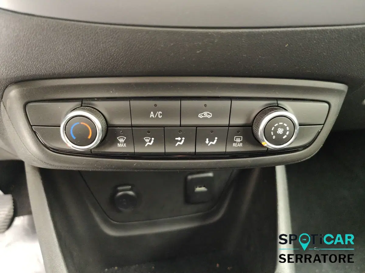 Opel Crossland usata a Como (16)