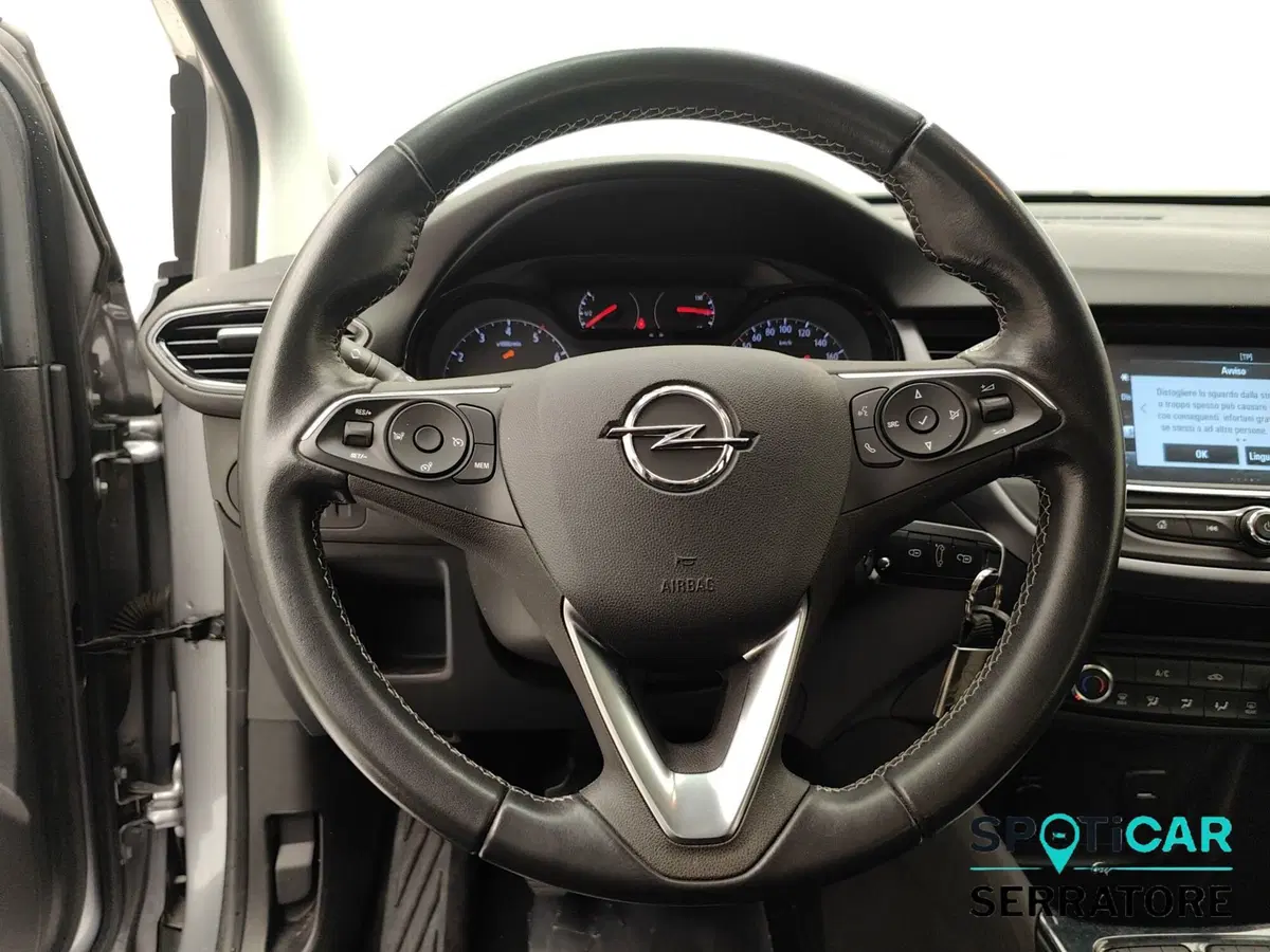 Opel Crossland usata a Como (17)