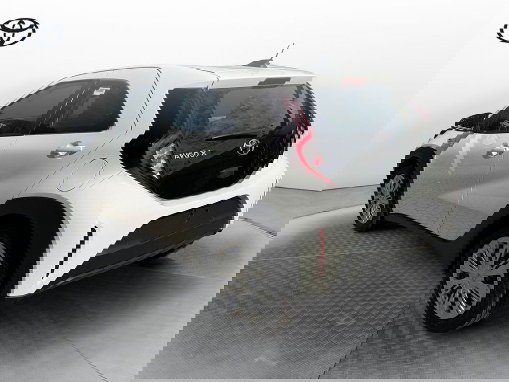 Toyota Aygo X nuova a Como (14)