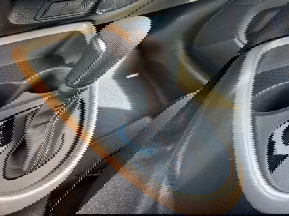 Toyota Aygo X nuova a Como (10)