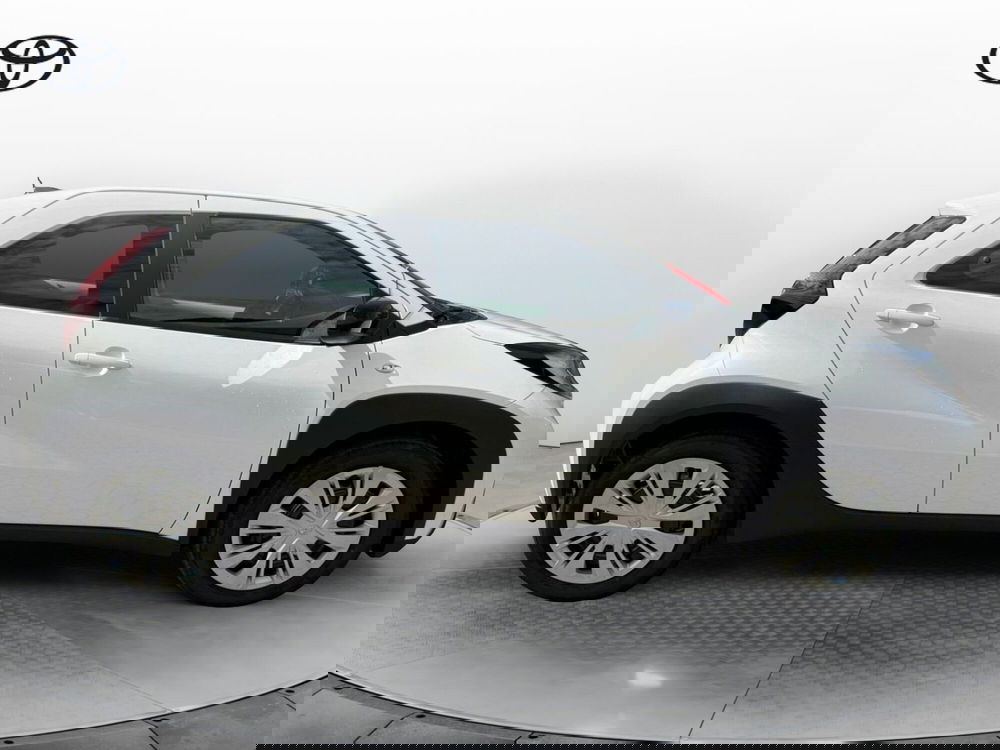 Toyota Aygo X nuova a Como (11)