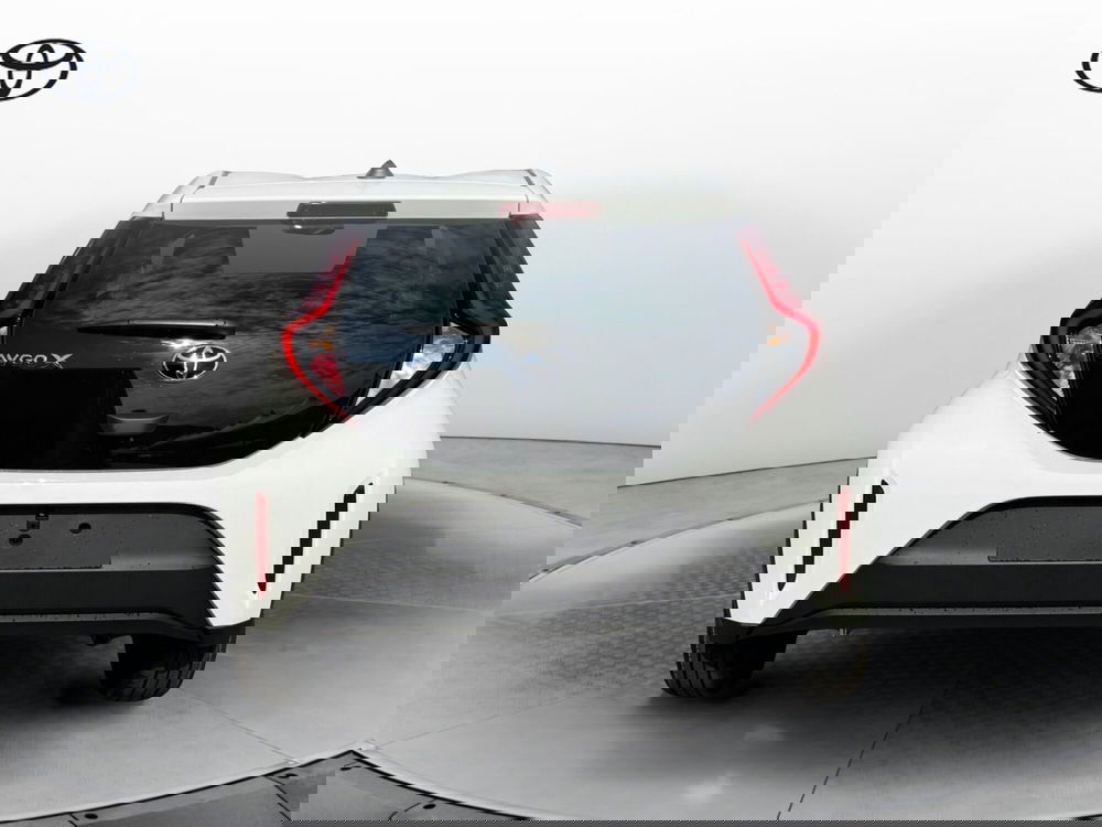 Toyota Aygo X nuova a Como (4)