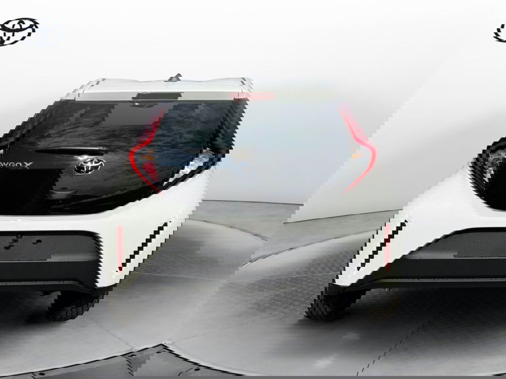 Toyota Aygo X nuova a Como (4)