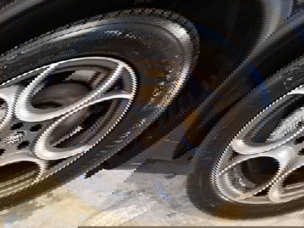 Alfa Romeo Stelvio usata a Salerno (17)