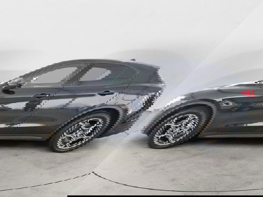 Alfa Romeo Stelvio usata a Salerno (4)