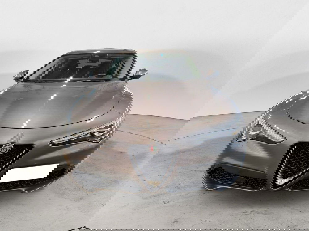 Alfa Romeo Stelvio usata a Salerno (2)