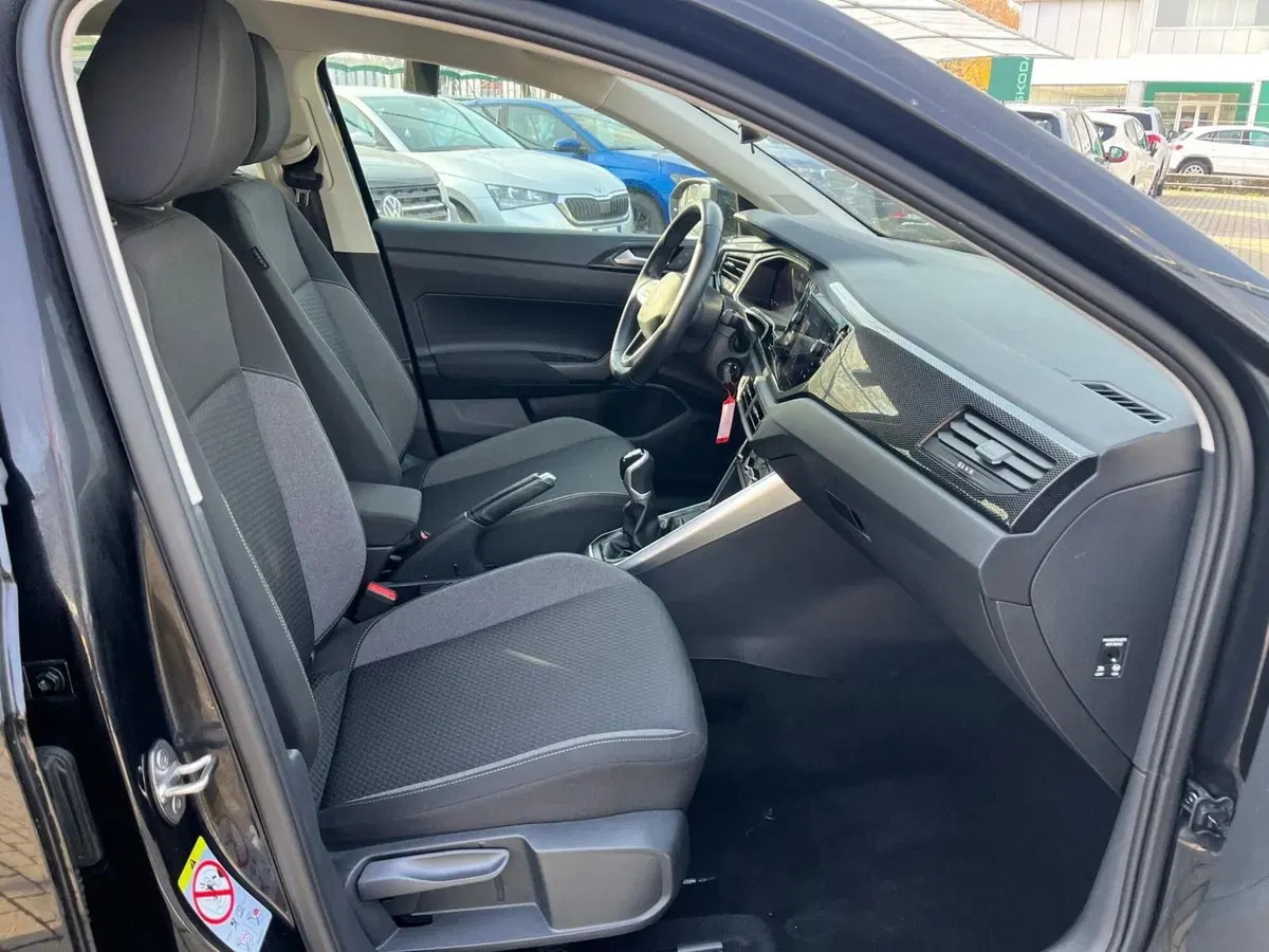 Volkswagen Taigo usata a Milano (12)