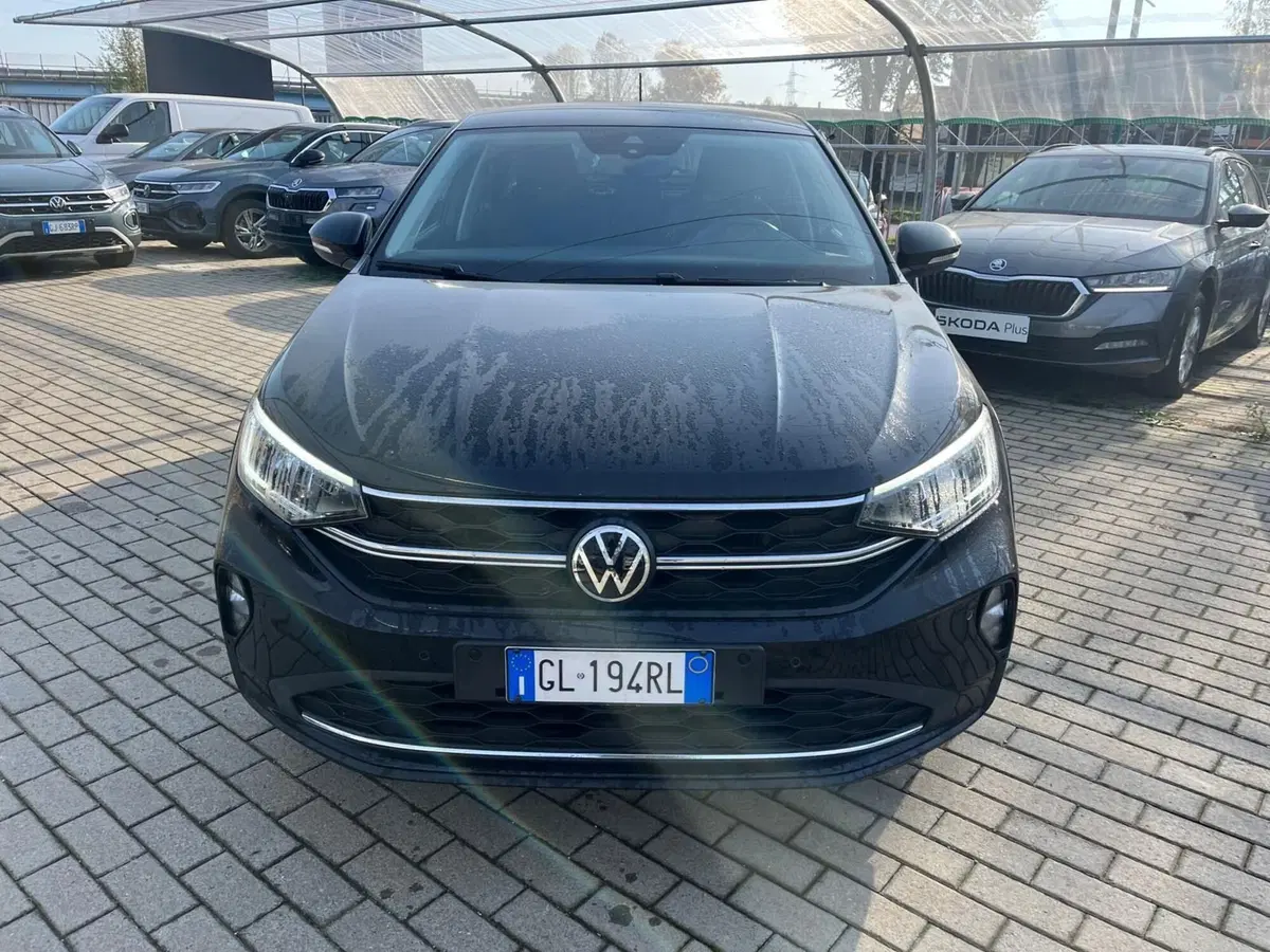 Volkswagen Taigo usata a Milano (2)