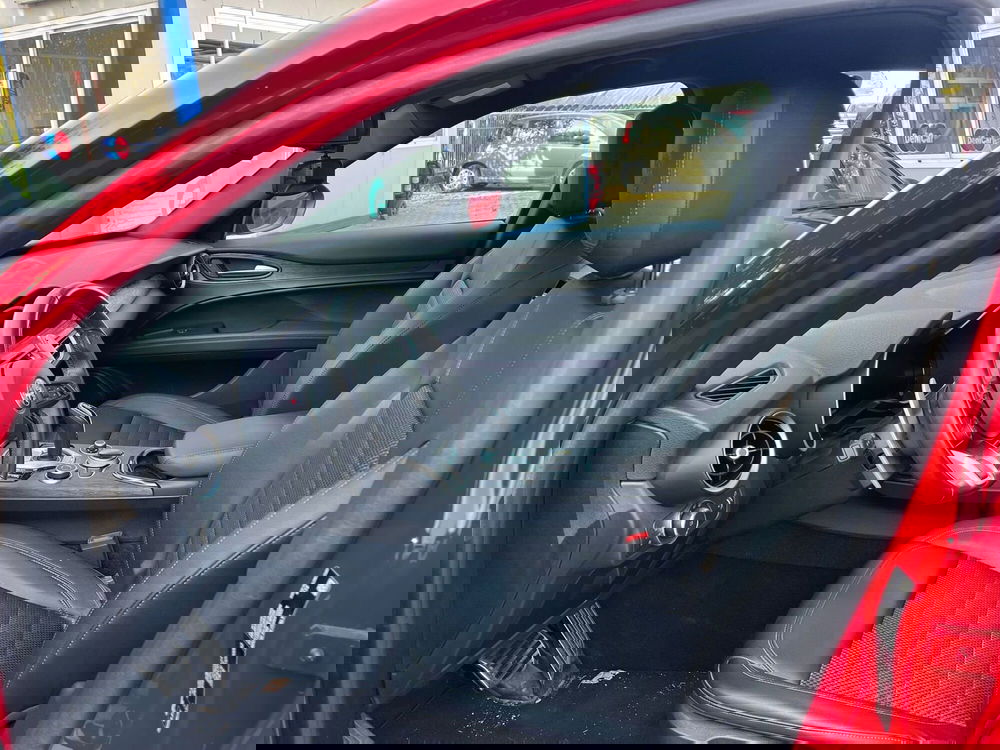 Alfa Romeo Stelvio usata a Milano (11)