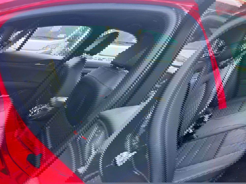 Alfa Romeo Stelvio usata a Milano (14)